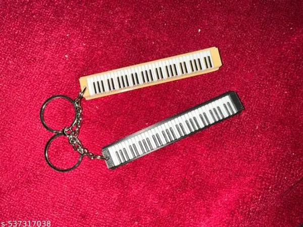 Black_White_Plastic_Piano_Keychain_Set_Of_2