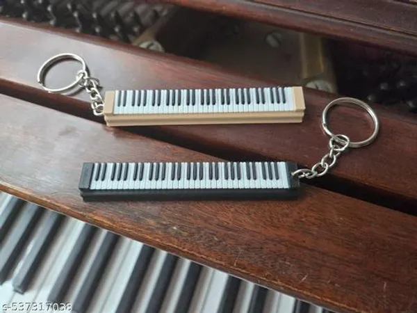 Black_White_Plastic_Piano_Keychain_Set_Of_2