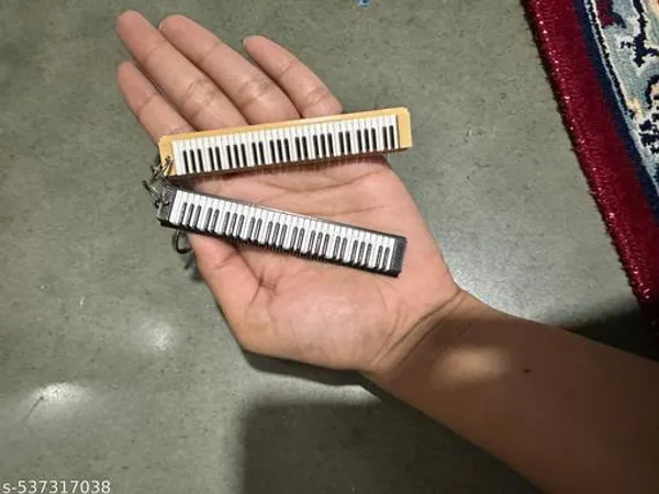 Black_White_Plastic_Piano_Keychain_Set_Of_2