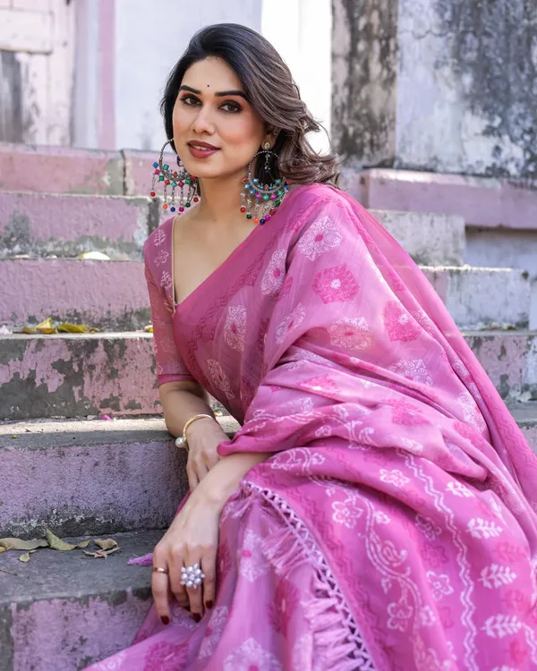 Pink_Floral_Print_Saree_for_Women