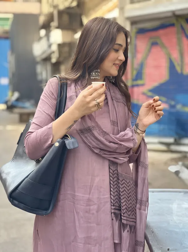 Dusty_Mauve_Straight_3-Piece_Suit_Set_with_Woven_Cotton_Dupatta