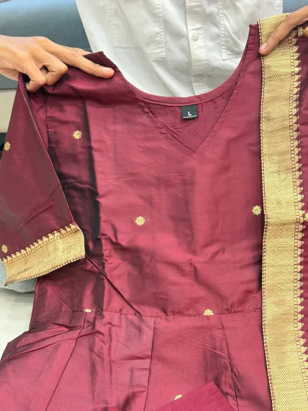 Women's_Banarasi_Silk_Jacquard_Weaving_3-Piece_Suit_Set