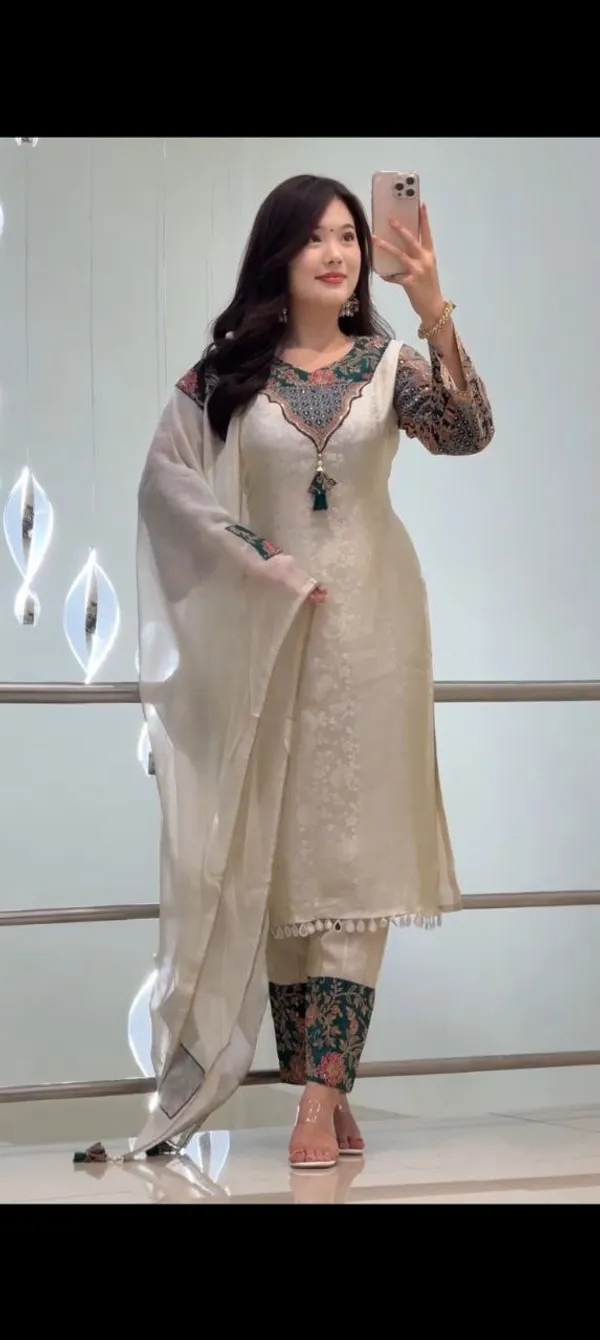 Banarasi_Silk_Kurti_Pant_Dupatta_Set