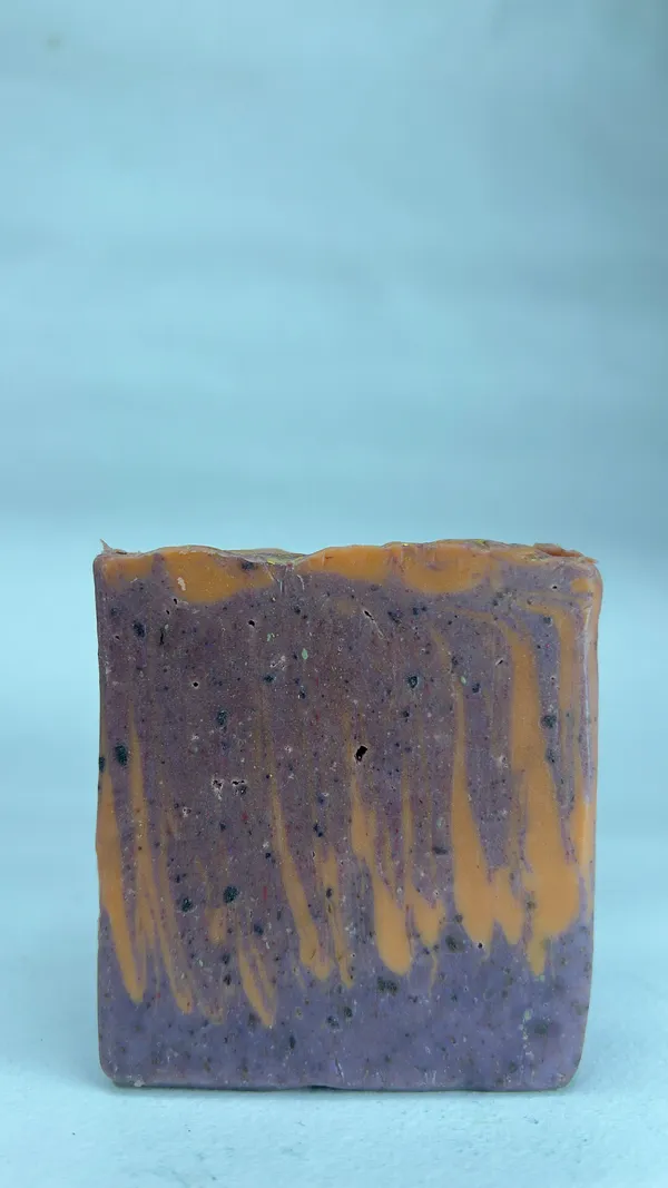 Nire_Jugnoo_Saffron_sandalwood,_Ratanjot_Natural_Glow_Soap