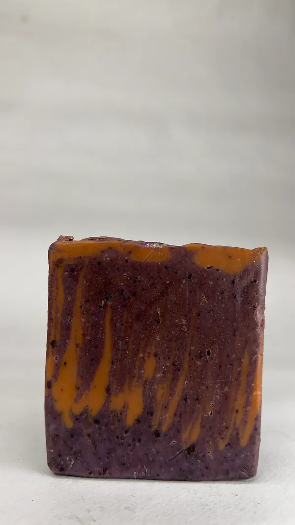 Nire_Jugnoo_:_Saffron_Sandalwood_Natural_Glow_/_Gehna_AloeVera_:_Dead_Sea_Clay_n_Aloevera_juice_Soap_(Pack_Of_2_)