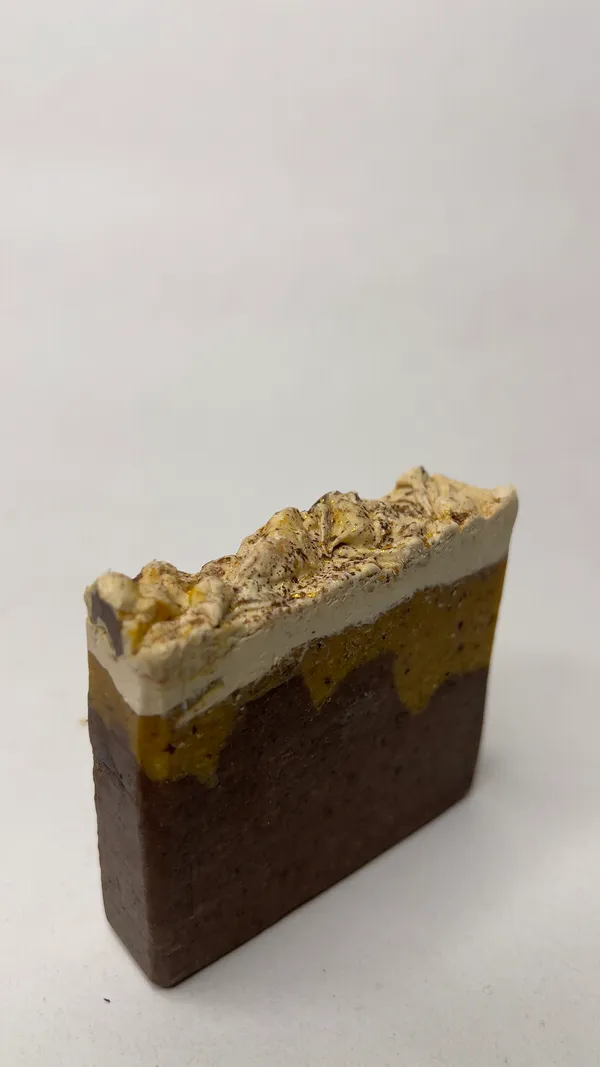 Nire_Nikhaar_Multani_Mitti,_Kijic_Acid_Anti_Tan_Soap