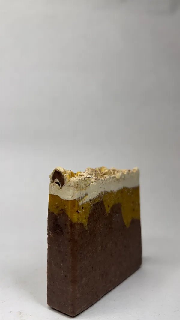 Nire_Nikhaar_Multani_Mitti,_Kijic_Acid_Anti_Tan_Soap