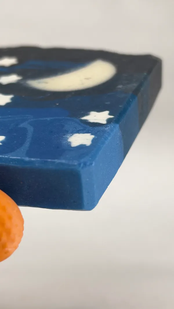 Nire_Starry_Night_Inspired_by_the_calm_beauty_of_a_starlit_sky,_crafted_to_bring_peace_to_your_bathing_ritual