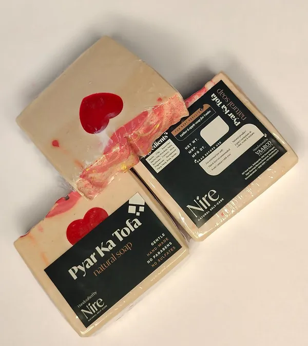 Nire_Pyar_Ka_Tohfa_handcrafted_token_of_love_that_pampers_the_skin_and_warms_the_heart.