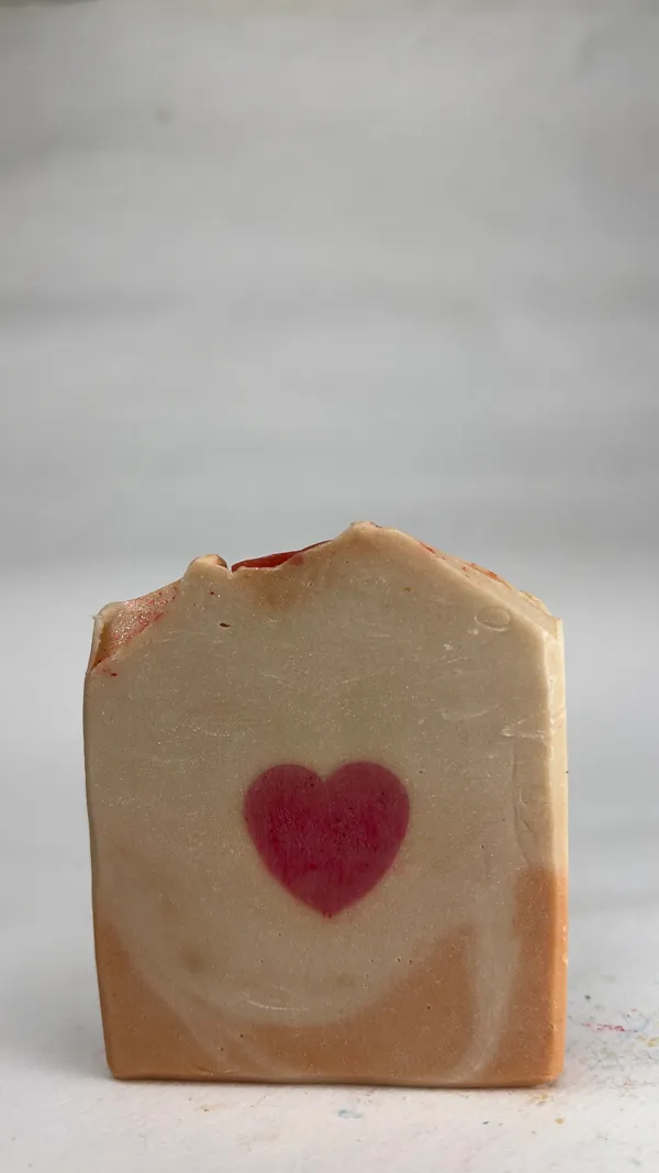Nire_Pyar_Ka_Tohfa_handcrafted_token_of_love_that_pampers_the_skin_and_warms_the_heart.