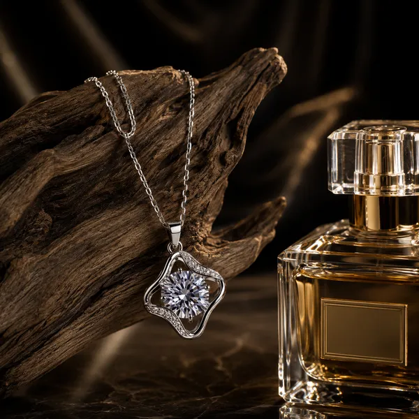 Anti_Tarnish_Stainless_Steel_316L_Crystal_Clover_Pendant_Necklace_for_Women_|_Waterproof_|_Hypoallergenic_|_Premium_Silver_Finish