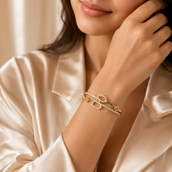 Gold_Stainless_Steel_Crystal_Embellished_Safety_Pin_Bracelet_For_Women