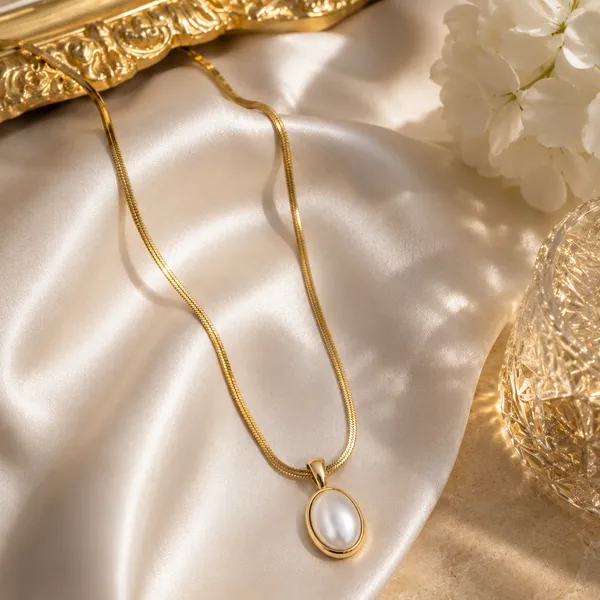 Gold_Stainless_Steel_Pearl_Oval_Pendant_Necklace_For_Women