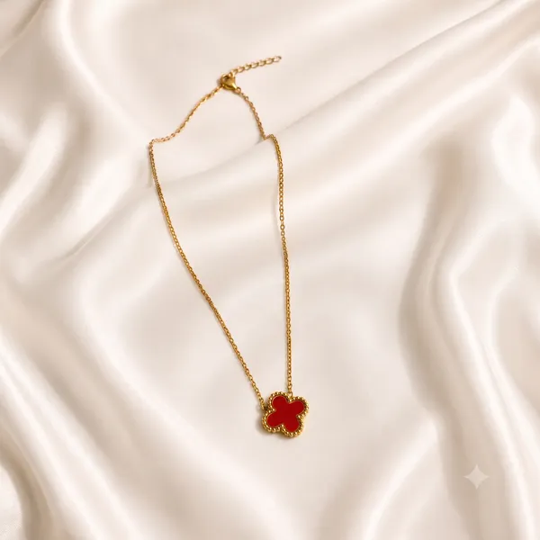 Gold_Stainless_Steel_Red_Clover_Pendant_Chain_Necklace_For_Women