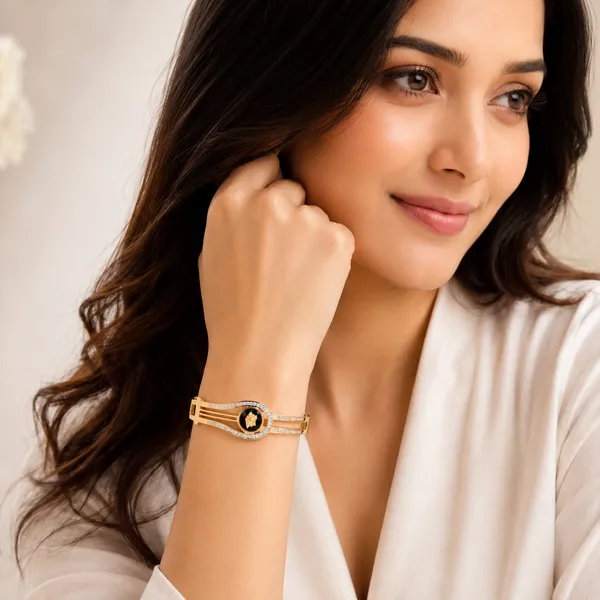 Gold_Stainless_Steel_Crystal_Black_Enamel_Bangle_Bracelet_For_Women