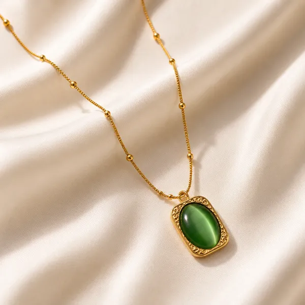 Gold_Stainless_Steel_Green_Stone_Pendant_Chain_Necklace_For_Women