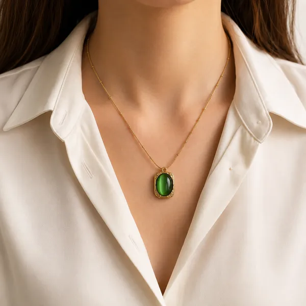 Gold_Stainless_Steel_Green_Stone_Pendant_Chain_Necklace_For_Women