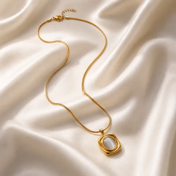 Luxury_Pearl_Pendant_Necklace_for_Women_|_Anti_Tarnish_316L_Stainless_Steel_|_Waterproof_|_Hypoallergenic_|_Premium_Gold_Necklace