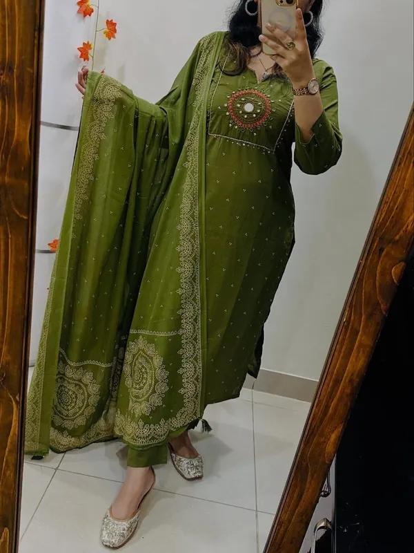 Deal_Shpere_Women_Kurti_Pant_Dupatta_Set