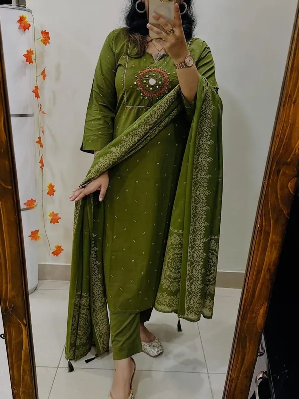 Deal_Shpere_Women_Kurti_Pant_Dupatta_Set
