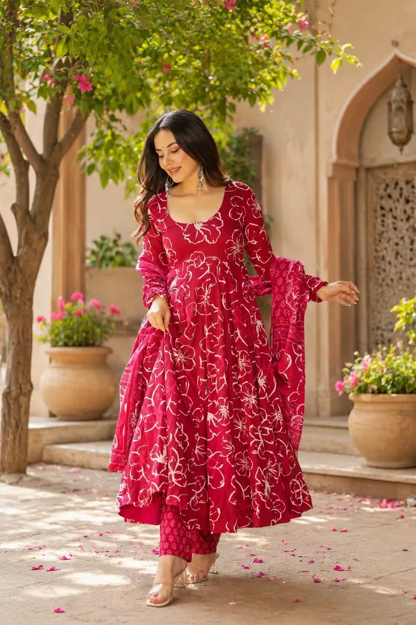 Deal_Shpere_Women_Kurti_Pant_Dupatta_Set
