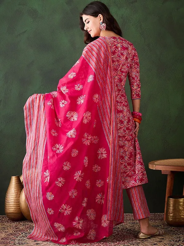 Dealshpere_Floral_Print_Kurta,_Trouser/Pant_And_Dupatta_Set