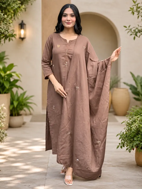 Dealshpere_Solid,_Printed_Kurta,_Trouser/Pant_And_Dupatta_Set