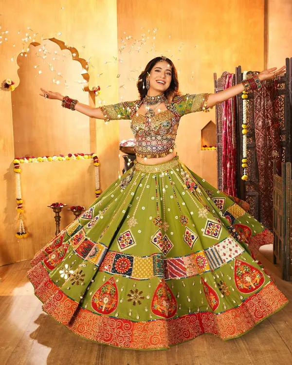 Black_Muslin_Cotton_Lehenga_Choli_For_Women