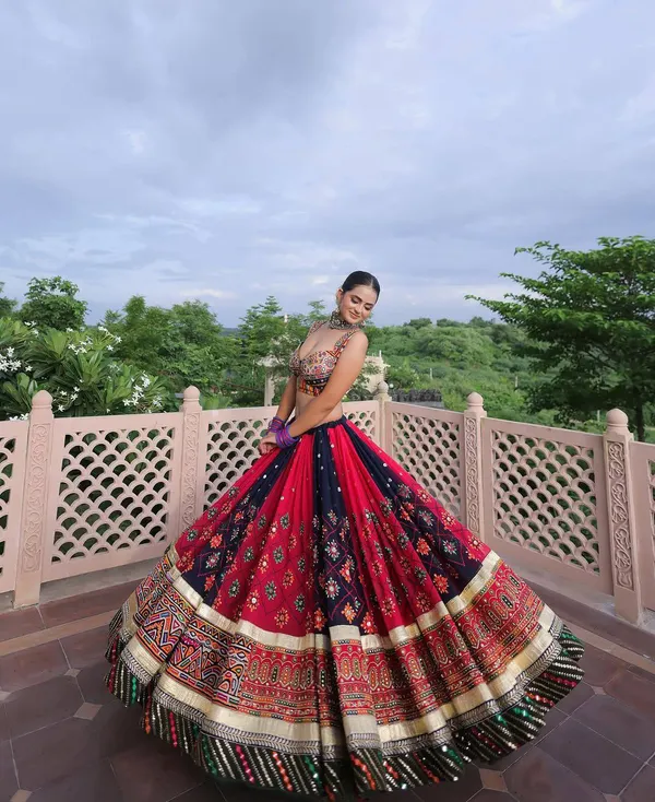 Black_Heavy_Malai_Silk_Lehenga_Choli_Set_For_Women