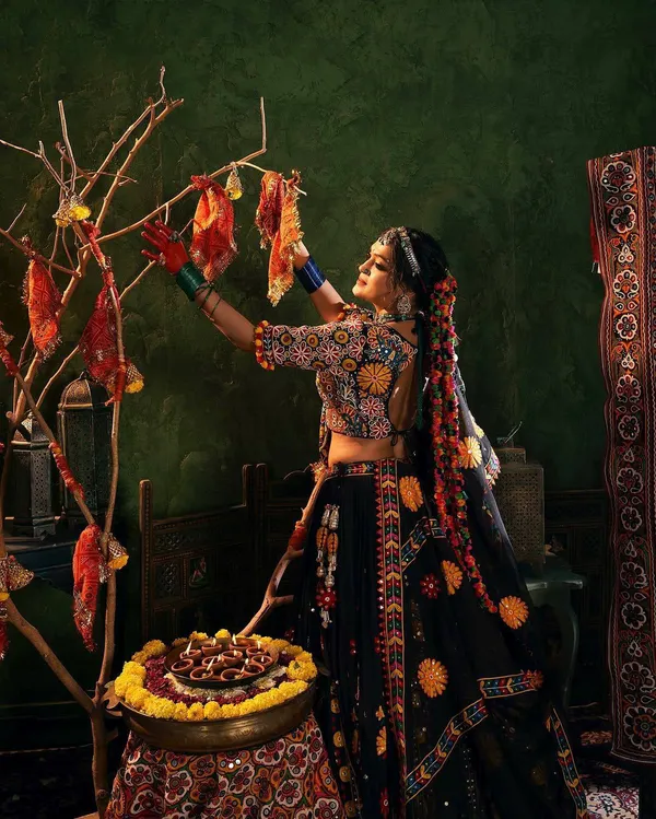 Black_Muslin_Cotton_Lehenga_Choli_For_Women