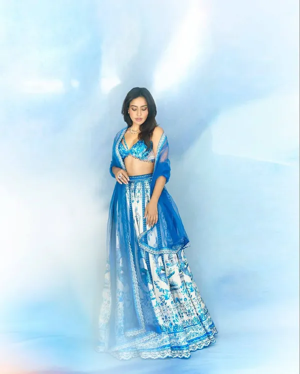 Blue_&_White_Heavy_Muslin_Cotton_Lehenga_Choli_For_Women