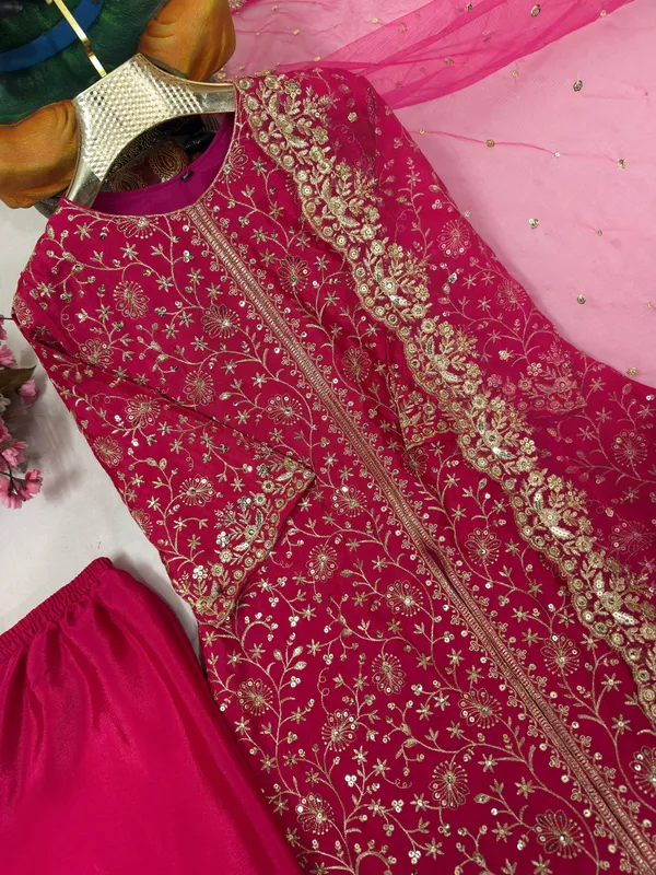 Magenta_Heavy_Chinon_Silk_Suit_Set_For_Women
