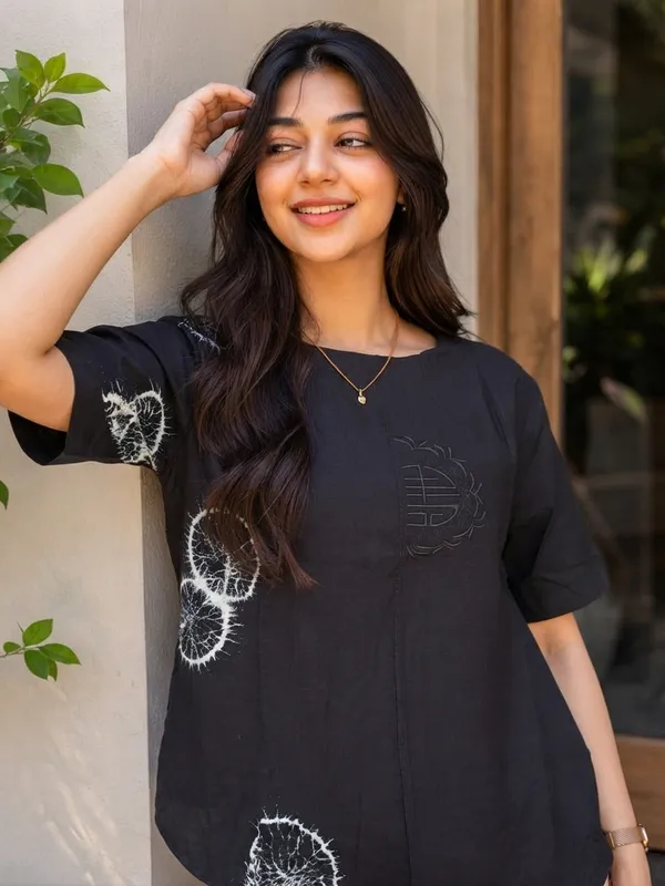 Comfort_Fit_Cotton_Embroidered_Top