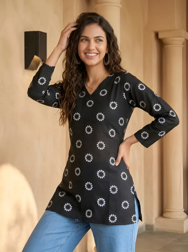 Black_Cotton_Tunic_For_Women