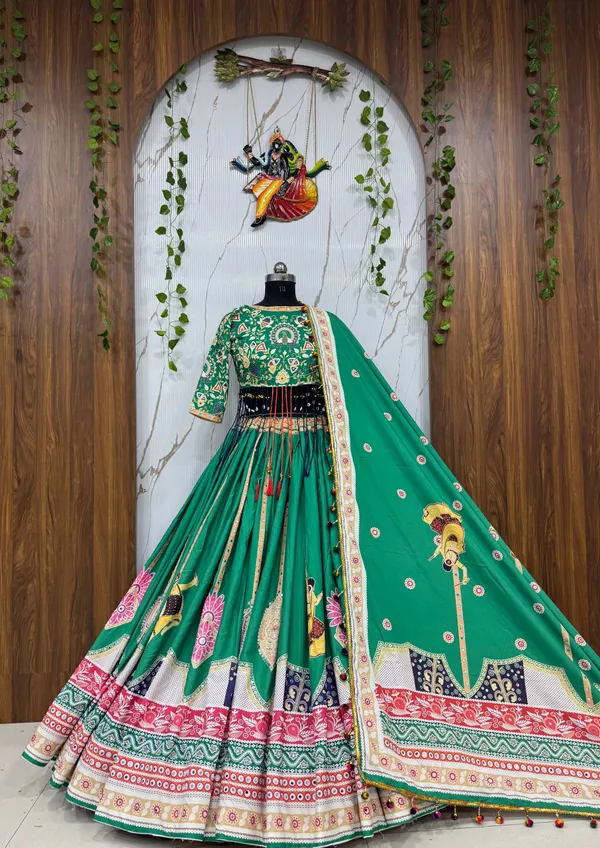 Green_Heavy_Muslin_Cotton_Lehenga_Choli_For_Women