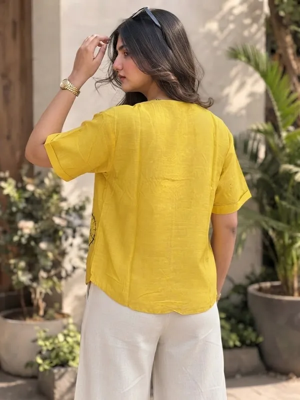 Comfort_Fit_Cotton_Embroidered_Top