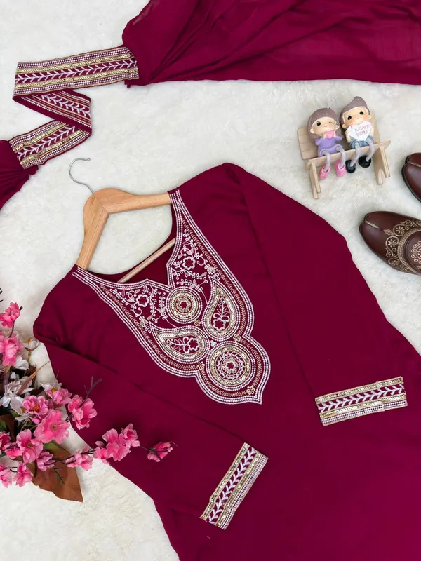Maroon_Vichitra_Silk_Kurta_Set_For_Women