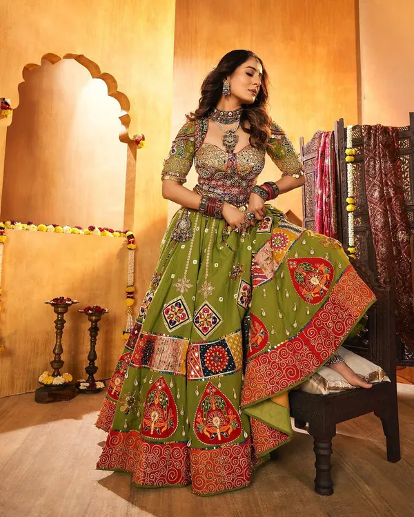 Black_Muslin_Cotton_Lehenga_Choli_For_Women