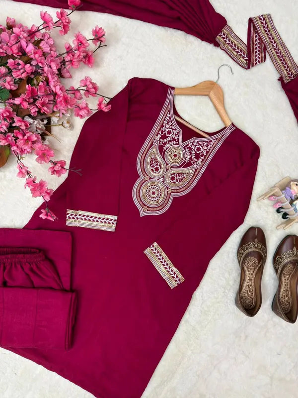 Maroon_Vichitra_Silk_Kurta_Set_For_Women