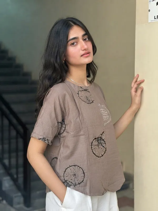 Comfort_Fit_Cotton_Embroidered_Top