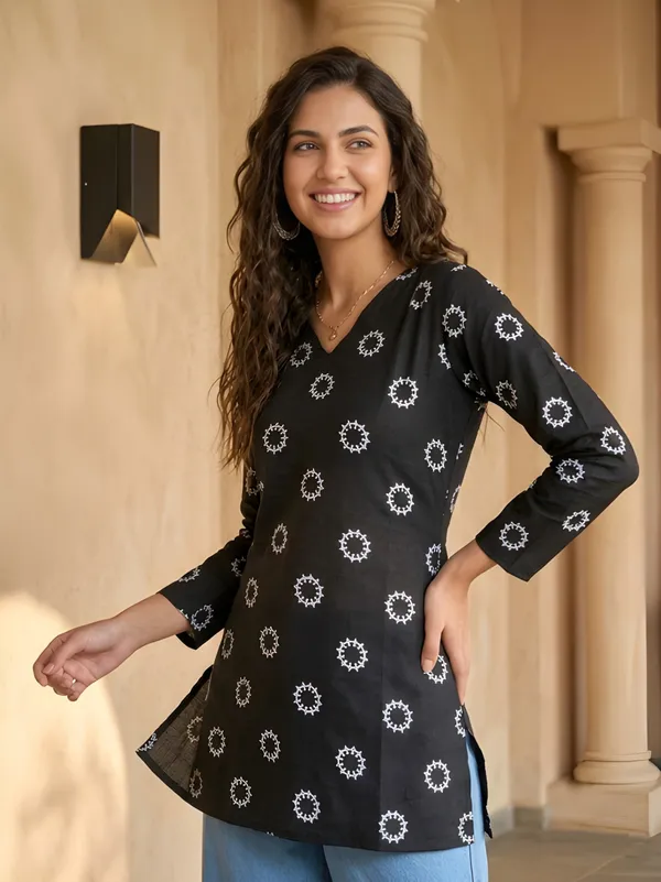 Black_Cotton_Tunic_For_Women