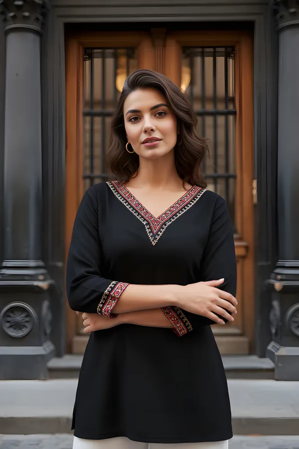 Women_Ladies_Black_Rayon_Printed_V-Neck_Tunic_Top,_3/4_Sleeve_Casual_Western_Wear_Top
