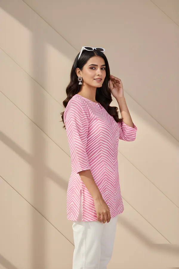 Women_Ladies_Pink_Chevron_Print_Cotton_Blend_Tunic_Top,_Round_Neck_3/4_Sleeve_Western_Wear_Top