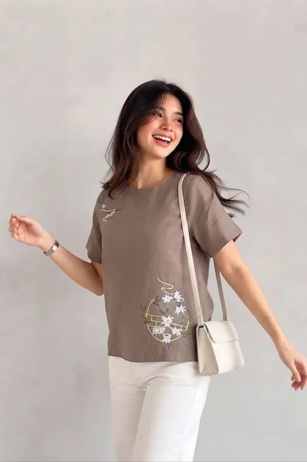 Comfort_Fit_Cotton_Embroidered_Top