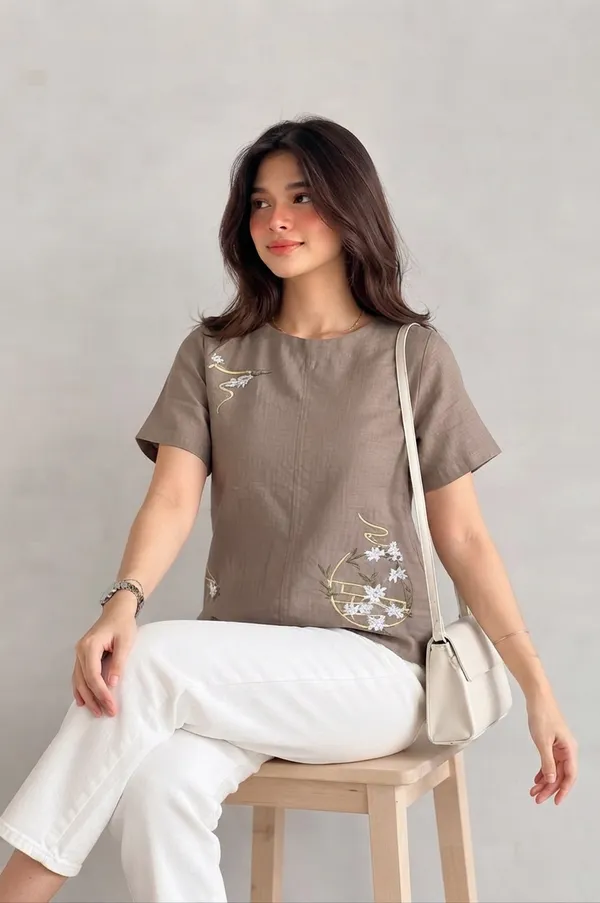 Comfort_Fit_Cotton_Embroidered_Top