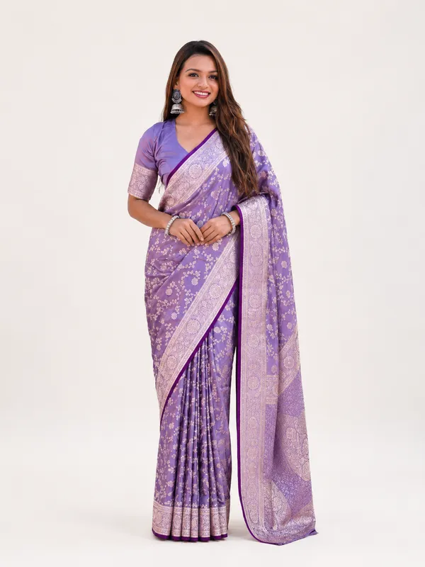 Women_Ladies_Lavender_Purple_Soft_Lichi_Silk_Saree_with_Rich_Pallu_and_Jacquard_Work,_Running_Blouse_Piece