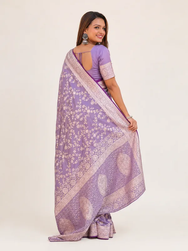 Women_Ladies_Lavender_Purple_Soft_Lichi_Silk_Saree_with_Rich_Pallu_and_Jacquard_Work,_Running_Blouse_Piece