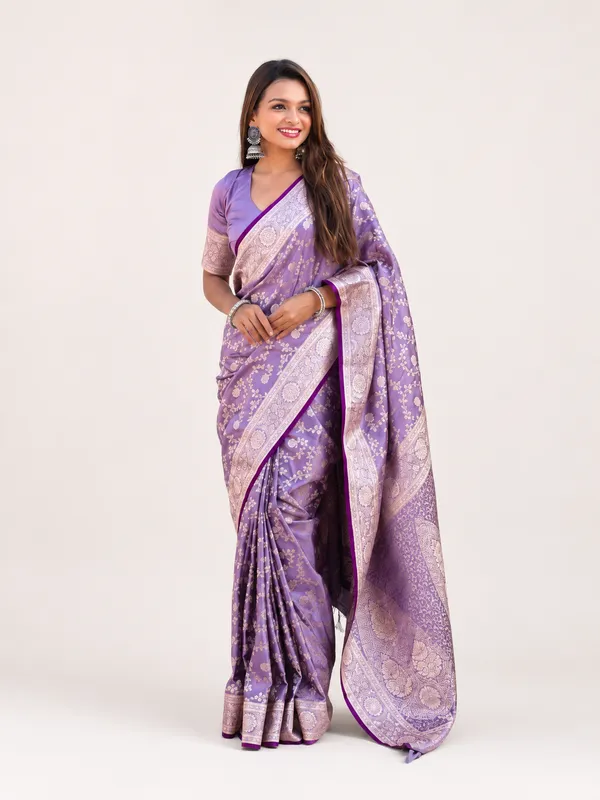 Women_Ladies_Lavender_Purple_Soft_Lichi_Silk_Saree_with_Rich_Pallu_and_Jacquard_Work,_Running_Blouse_Piece