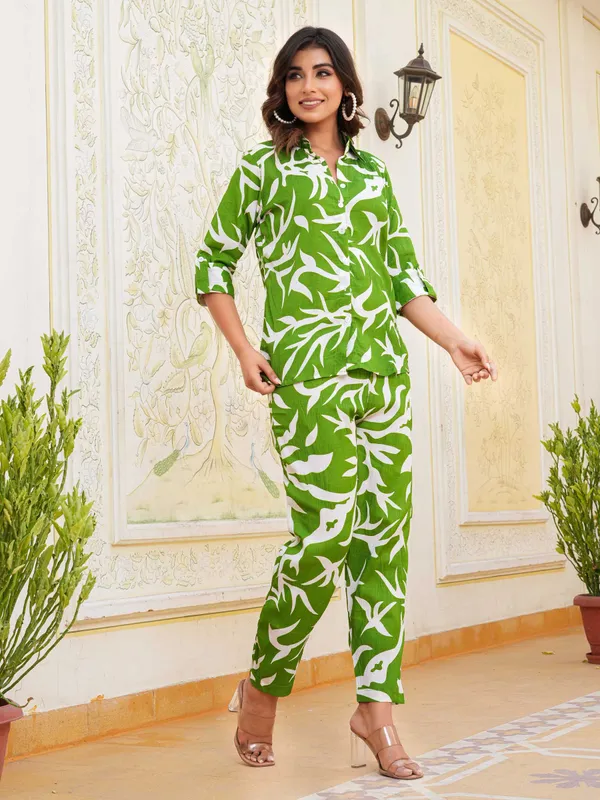 Women_Ladies_Green_White_Printed_Shirt_Co-ord_Set_with_Pant,_3/4_Sleeve_Polyester_Casual_Party_Wear