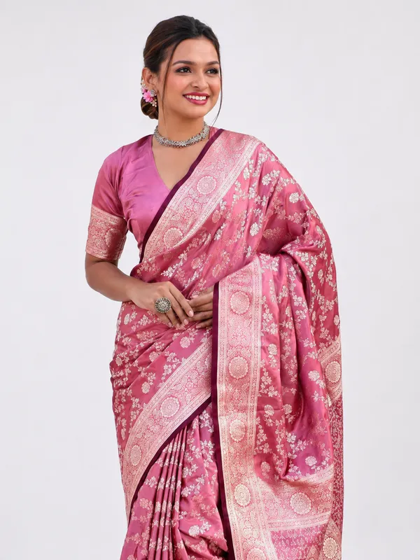 Women_Ladies_Rose_Pink_Soft_Lichi_Silk_Saree_with_Rich_Pallu_and_Jacquard_Work,_Running_Blouse_Piece
